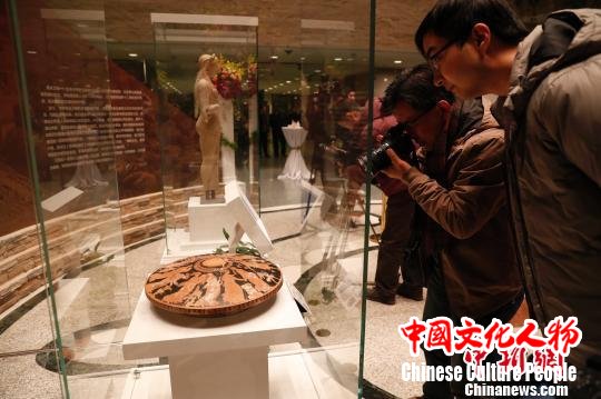 上海博物馆与雅典卫城博物馆“互换”珍宝迎两地观众