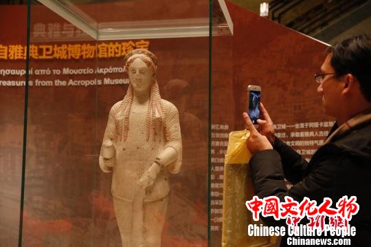 科拉雕像。 张亨伟 摄 科拉雕像。 张亨伟 摄