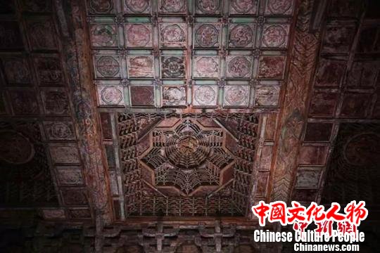 永乐宫整个壁画共有1000平方米,分别画在无极殿、三清殿、纯阳殿和重阳殿里。山西省旅发委供图 永乐宫整个壁画共有1000平方米,分别画在无极殿、三清殿、纯阳殿和重阳殿里。山西省旅发委供图