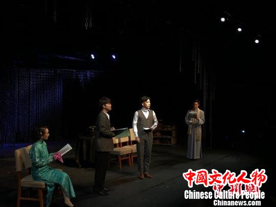 北京人艺剧本朗读《日出》感受经典的“难度”