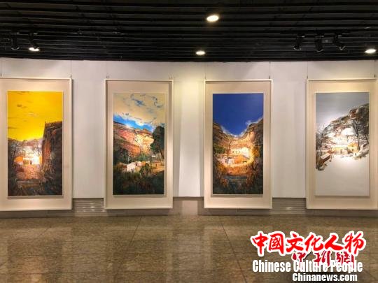 图为表现太行山地区风貌及淳朴民风的组画《四季太行》。　尹力 摄