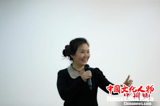 新凤霞之女吴霜将开演唱会纪念母亲90诞辰