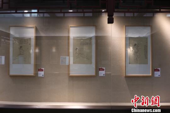 图为：现实中的《武穆遗书》——《岳武穆王武艺要论》展览现场 钱晨菲 摄