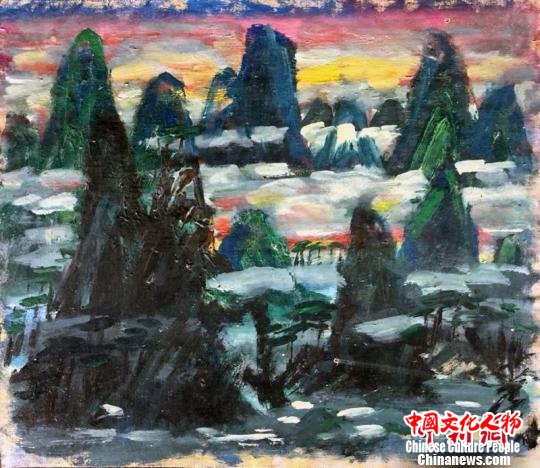 林风眠油画《黄山系列》。　民烨 摄