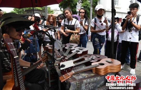 海峡两岸青少年共享阅读体验中华文脉